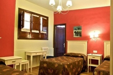 هتل Hostal El Caballo Blanco