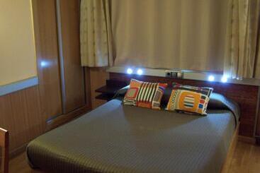 هتل Hostal El Carmen