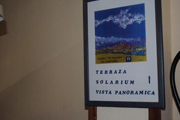 هتل Hostal El Mirador