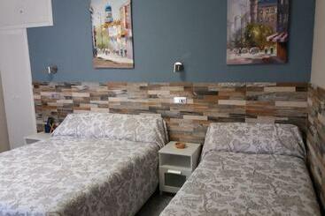 هتل Hostal La Pilarica