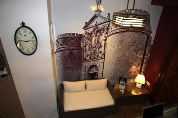 هتل Hostal La Posada De Zocodover