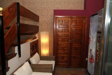 هتل Hostal La Posada De Zocodover