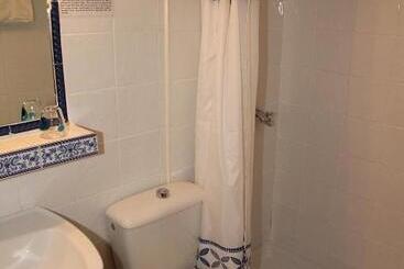 هتل Hostal La Posada De Zocodover