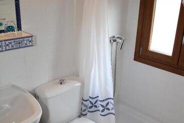 هتل Hostal La Posada De Zocodover