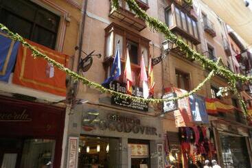 هتل Hostal La Posada De Zocodover