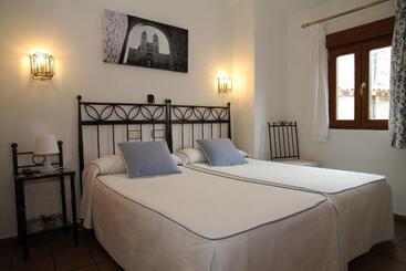 هتل Hostal La Posada De Zocodover