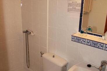 هتل Hostal La Posada De Zocodover