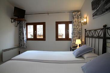 هتل Hostal La Posada De Zocodover