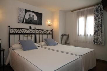 هتل Hostal La Posada De Zocodover