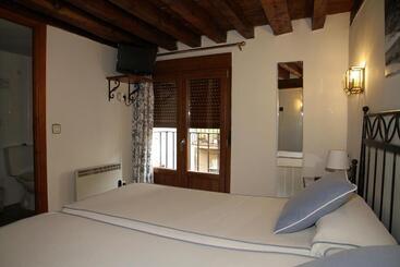هتل Hostal La Posada De Zocodover