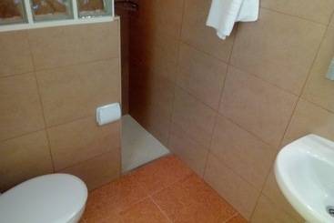 هتل Hostal Lleida