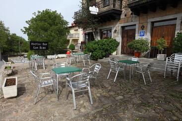 هتل Hostal San Blas