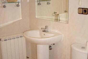 هتل Hostal Siete Picos