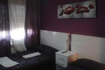 هتل Hostal Texas 2