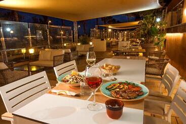 هتل Monterrey Roses By Pierre & Vacances