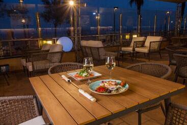 هتل Monterrey Roses By Pierre & Vacances