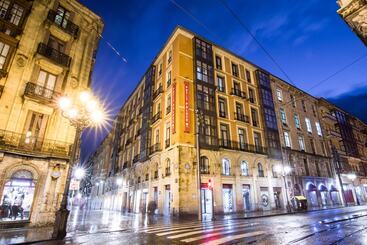 Petit Palace Arana Bilbao - بلباو
