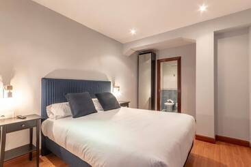 پانسیون Arenal Suites Bilbao