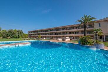 استراحتگاه Aparthotel Golf Beach