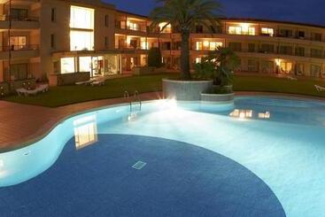 استراحتگاه Aparthotel Golf Beach