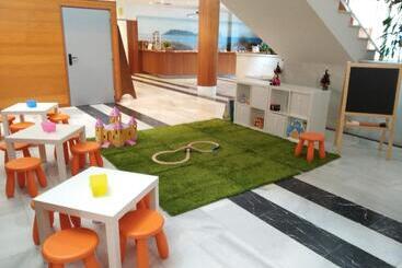استراحتگاه Aparthotel Golf Beach