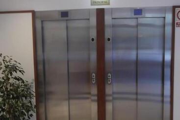 استراحتگاه Aparthotel Golf Beach
