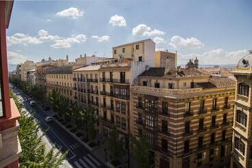 مسافرخانه Atenas Granada