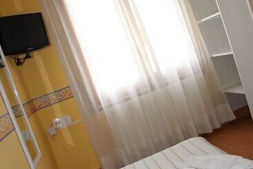 Hostal Fabrellas