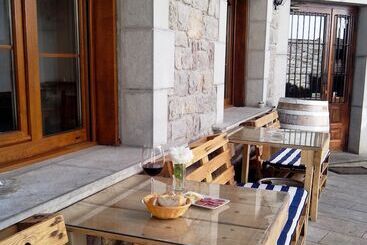 Hostal Nevandi