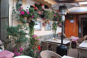 Hostal Restaurante La Muralla