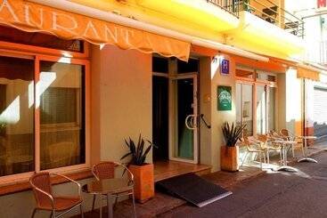 Hostal Rom Familiar