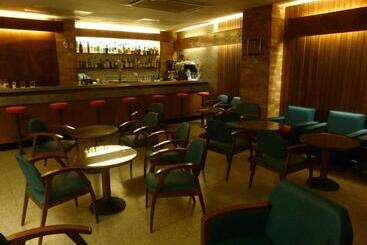 Hostal Rom Familiar