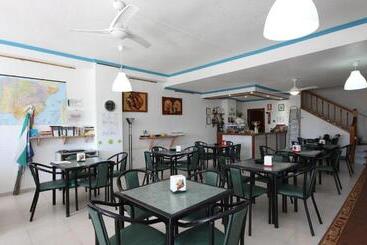 Hostal Velilla