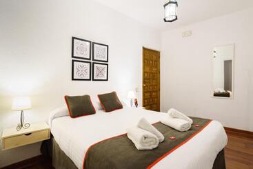 هتل Hostal Austria