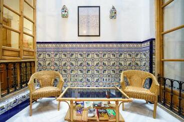 هتل Hostal Austria