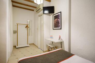 هتل Hostal Austria