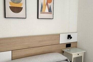 هتل Hostal Bahia