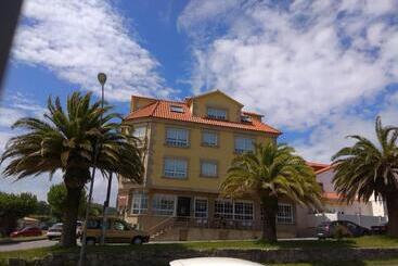 هتل Hostal Brisa Do Mar