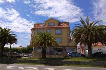 هتل Hostal Brisa Do Mar