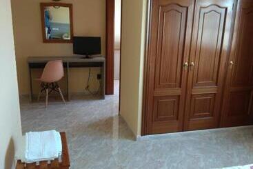 هتل Hostal Brisa Do Mar