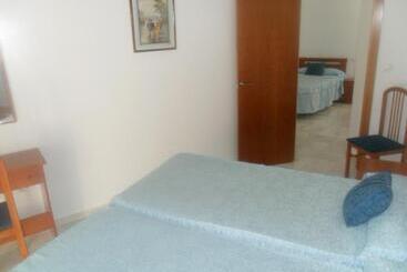 هتل Hostal Centro Sol