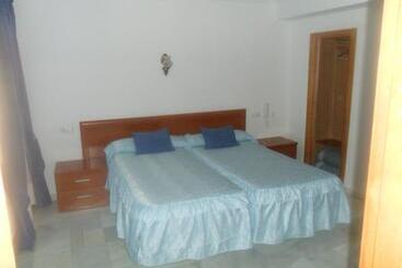 هتل Hostal Centro Sol