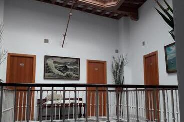 هتل Hostal Centro Sol