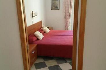 هتل Hostal Centro Sol