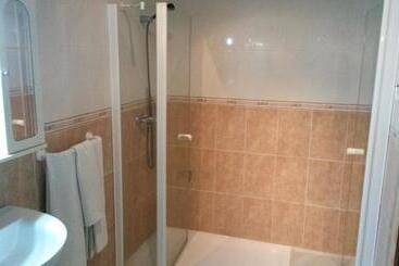 هتل Hostal Centro Sol