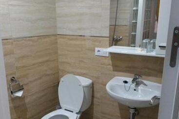 هتل Hostal Centro Sol