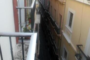 هتل Hostal Centro Sol