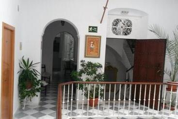 هتل Hostal Centro Sol