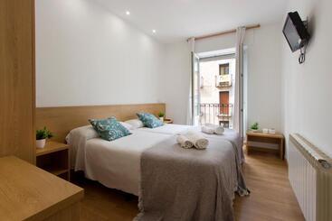 هتل Hostal La Numantina