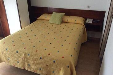 هتل Hostal Liebana